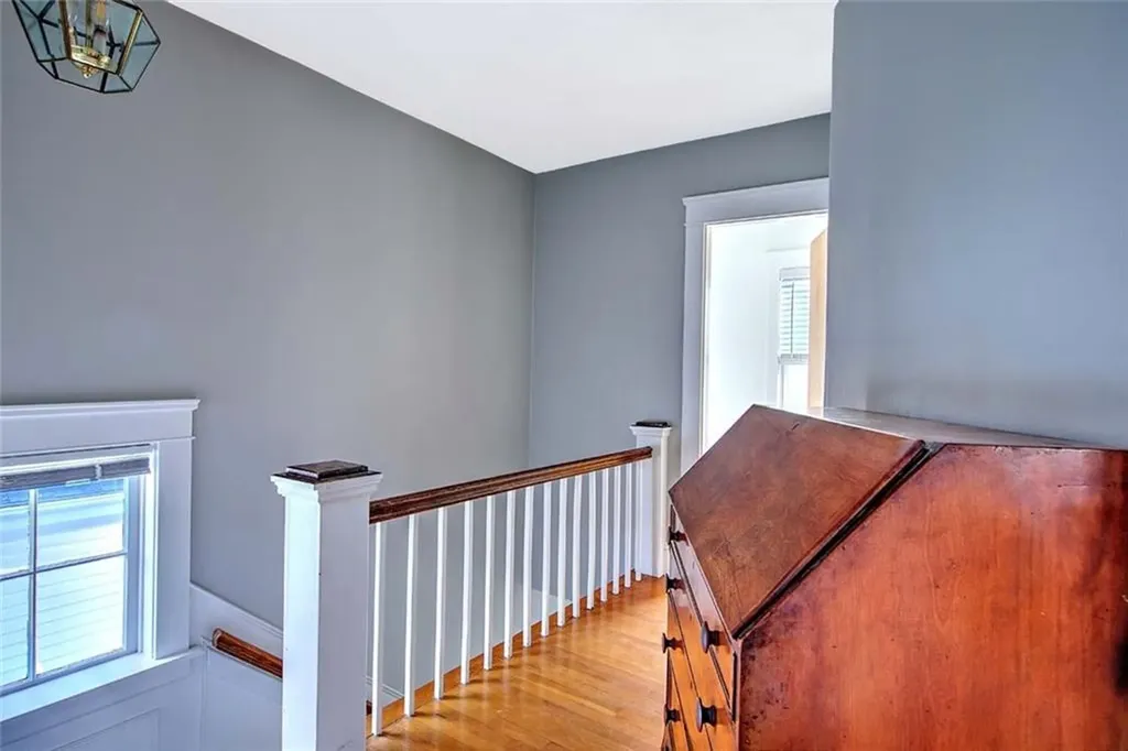 21 Chaucer Street Providence RI 02908