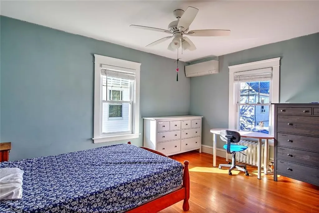 21 Chaucer Street Providence RI 02908