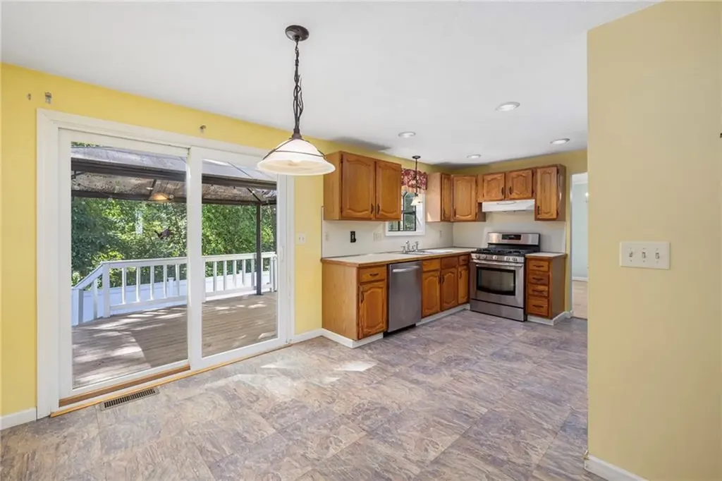 341 Sumner Avenue Warwick RI 02888