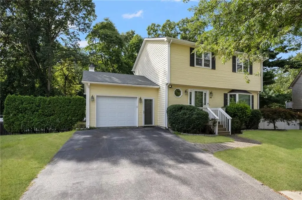 341 Sumner Avenue Warwick RI 02888