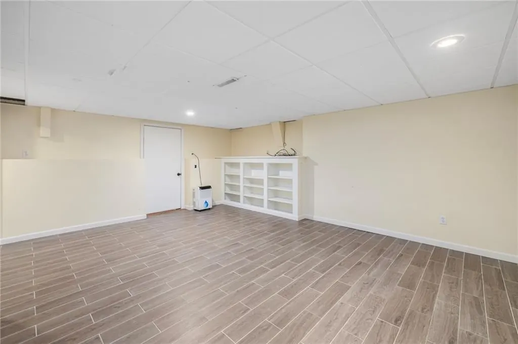 341 Sumner Avenue Warwick RI 02888