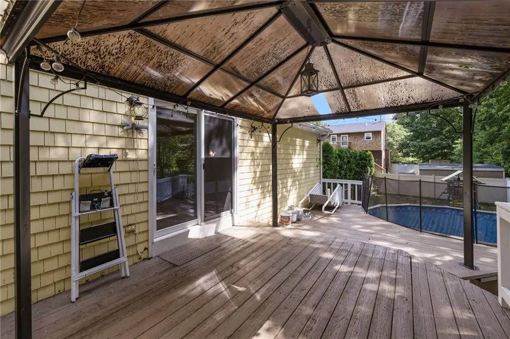 341 Sumner Avenue Warwick RI 02888