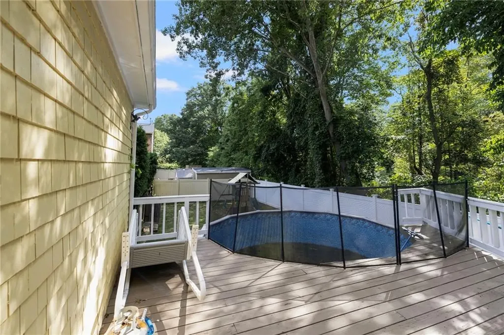 341 Sumner Avenue Warwick RI 02888