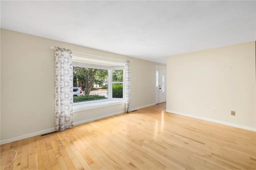 341 Sumner Avenue Warwick RI 02888