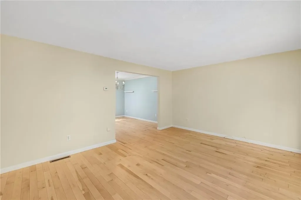 341 Sumner Avenue Warwick RI 02888