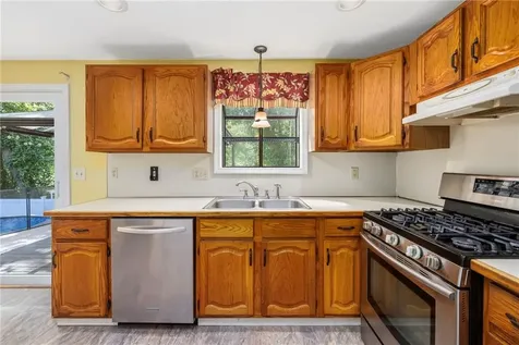 341 Sumner Avenue Warwick RI 02888