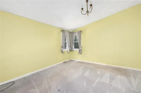 341 Sumner Avenue Warwick RI 02888