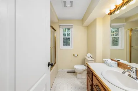 341 Sumner Avenue Warwick RI 02888