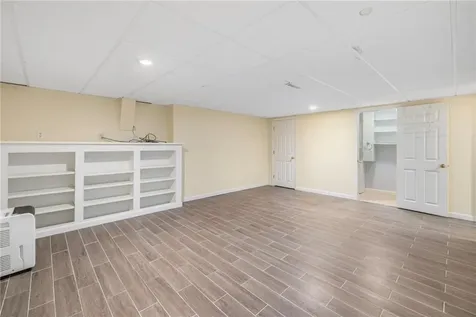 341 Sumner Avenue Warwick RI 02888