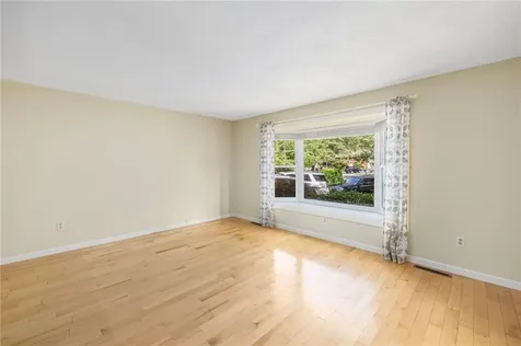 341 Sumner Avenue Warwick RI 02888