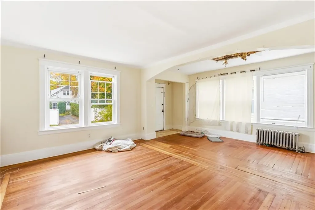 303 Narragansett Street Cranston RI 02905