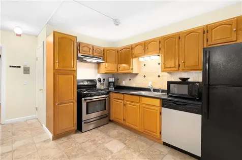 3940 Post Road Warwick RI 02886