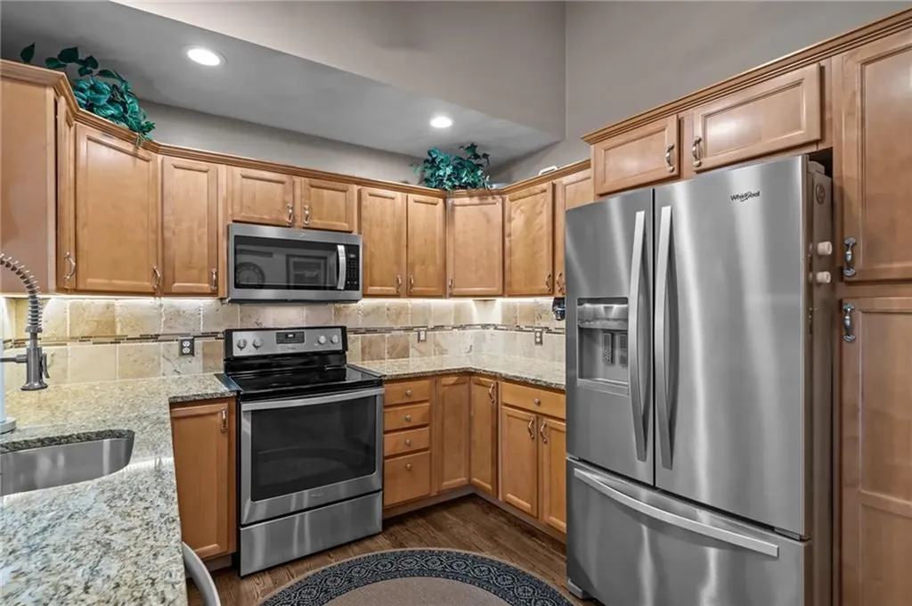 6 Emerson Court West Warwick RI 02893