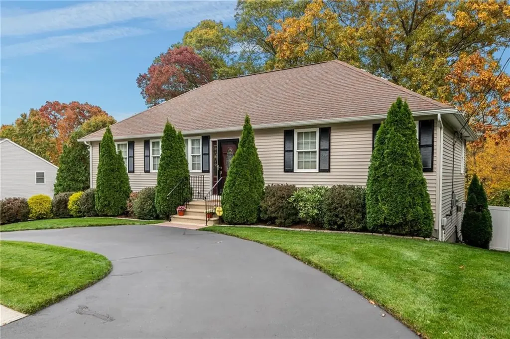 6 Emerson Court West Warwick RI 02893