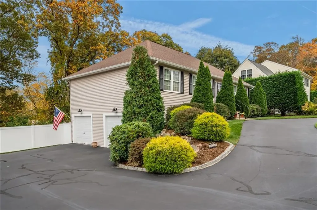 6 Emerson Court West Warwick RI 02893