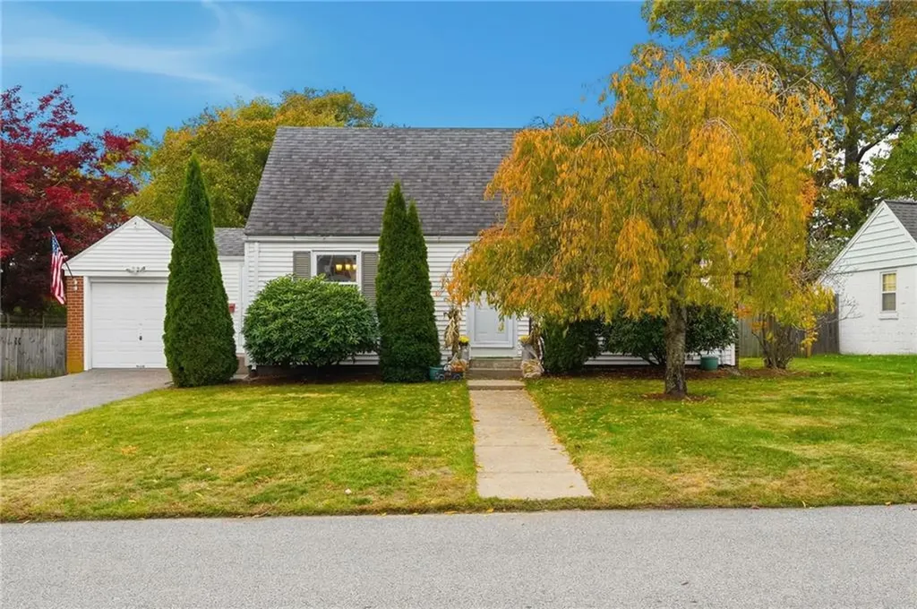 63 Massasoit Drive Warwick RI 02888