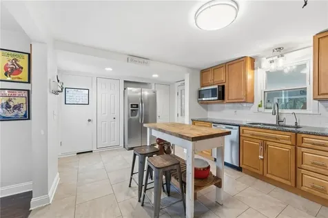 63 Massasoit Drive Warwick RI 02888