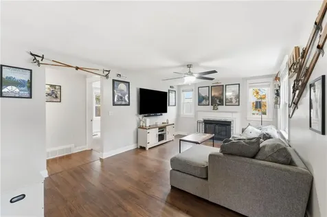 63 Massasoit Drive Warwick RI 02888