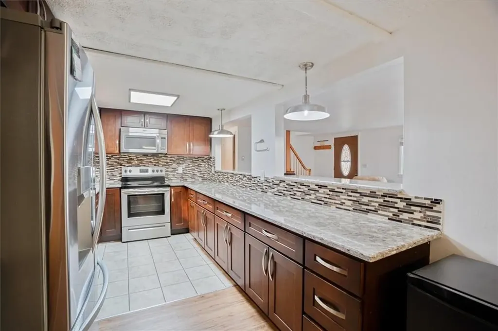 39 Columbia Street North Attleboro MA 02760