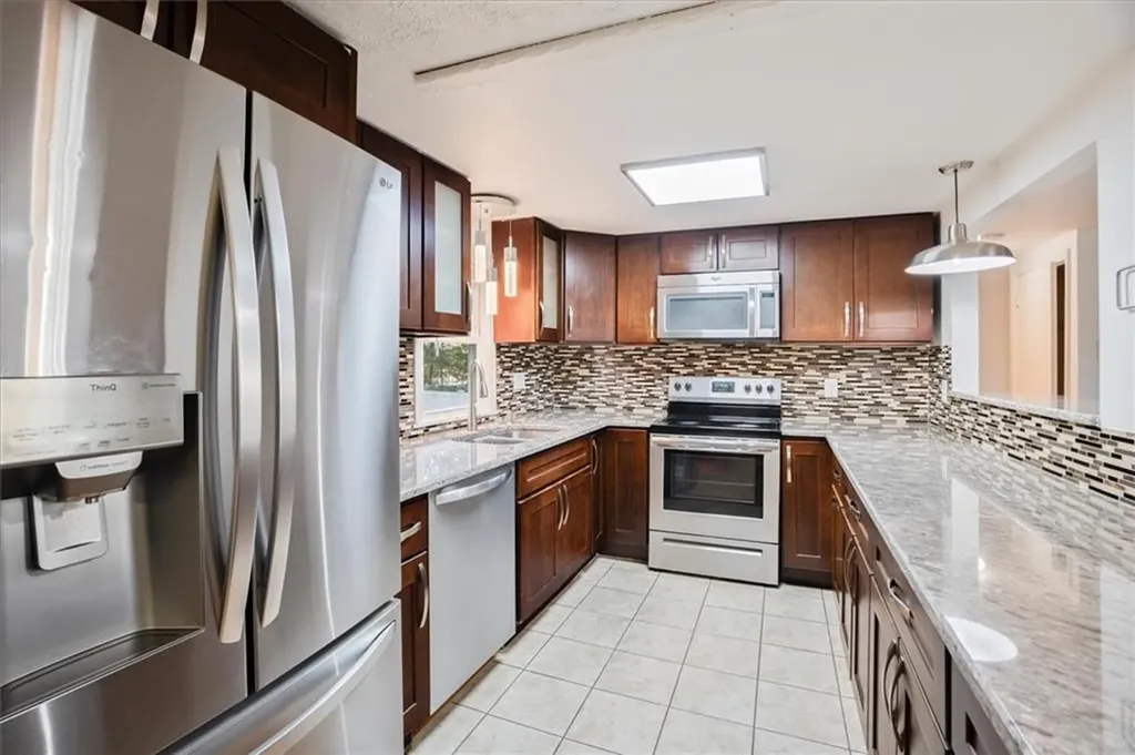 39 Columbia Street North Attleboro MA 02760