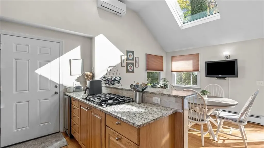 6 Black Creek Lane Warwick RI 02888