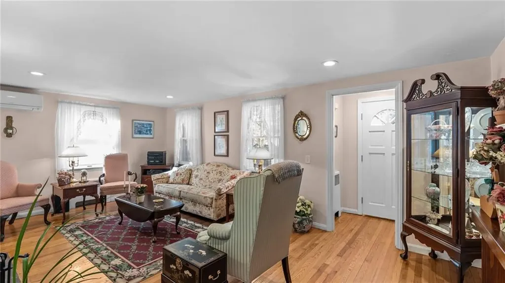 6 Black Creek Lane Warwick RI 02888