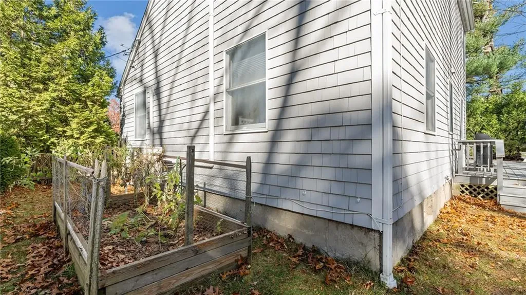 6 Black Creek Lane Warwick RI 02888