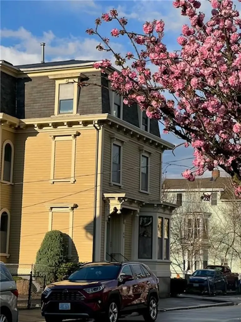69 Grove Street Providence RI 02909