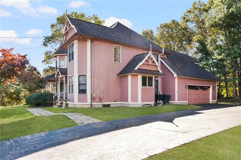 8 Tarragon Drive Johnston RI 02919