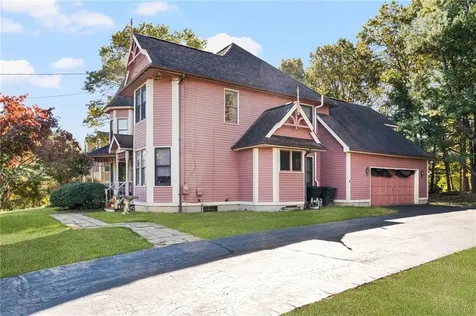 8 Tarragon Drive Johnston RI 02919