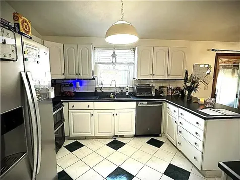 7 Adams Drive Coventry RI 02816