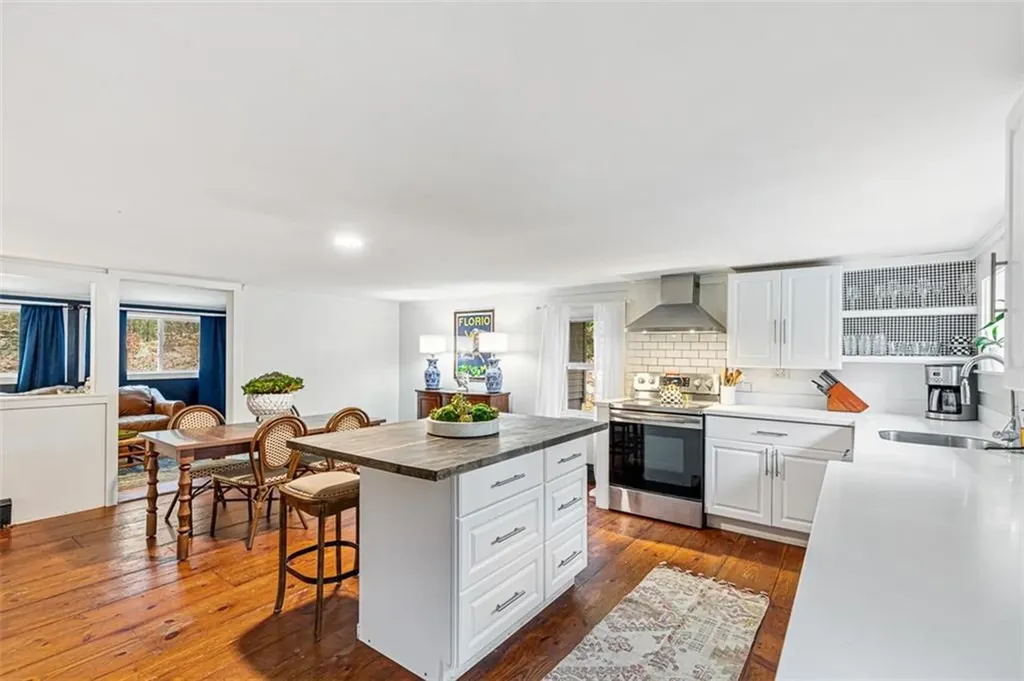 155 Stillwater Road Smithfield RI 02917