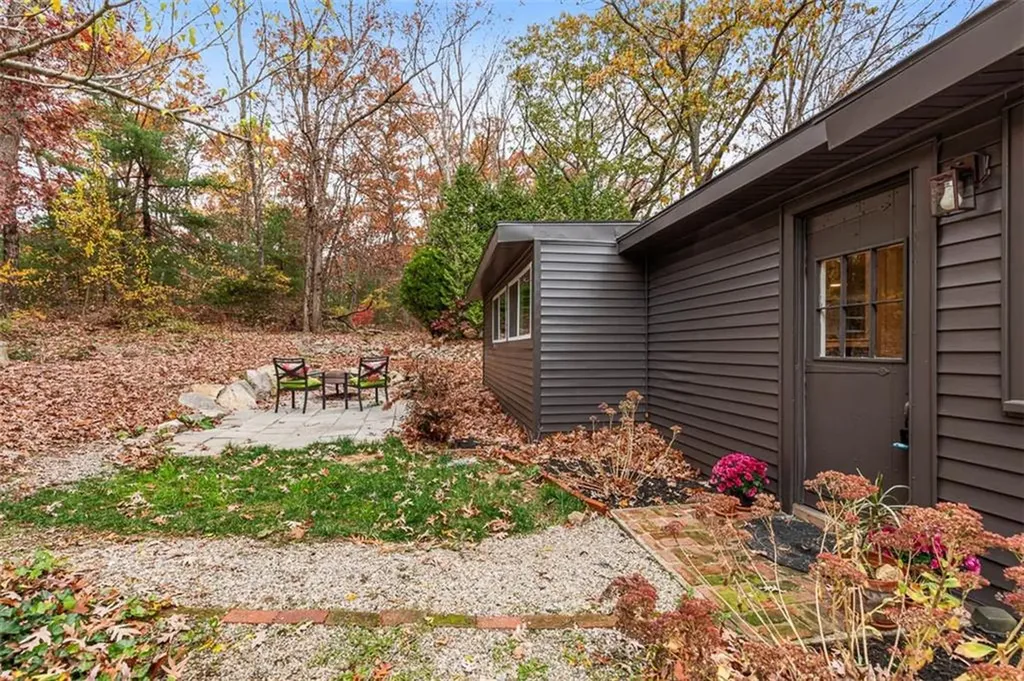 155 Stillwater Road Smithfield RI 02917