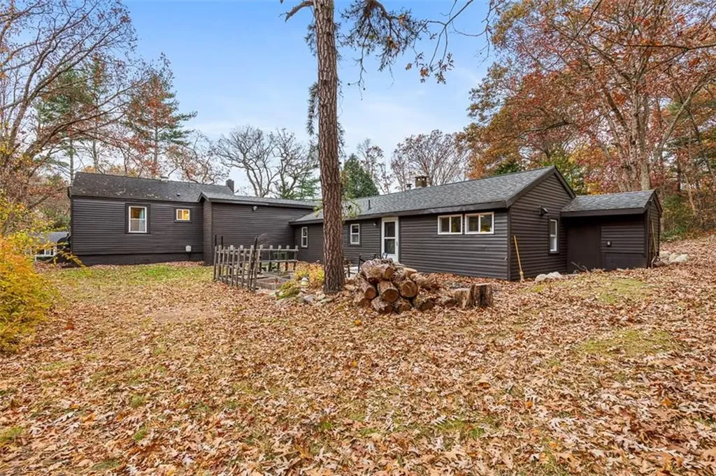 155 Stillwater Road Smithfield RI 02917