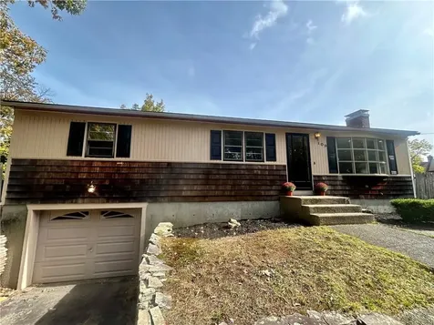 109 Chadsey Road North Kingstown RI 02852