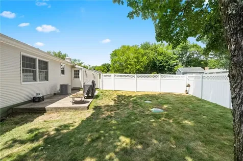 1 Woodhaven Drive Cumberland RI 02864