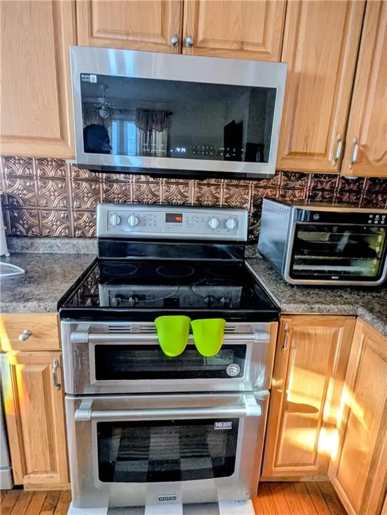 31 Burrows Street Providence RI 02907