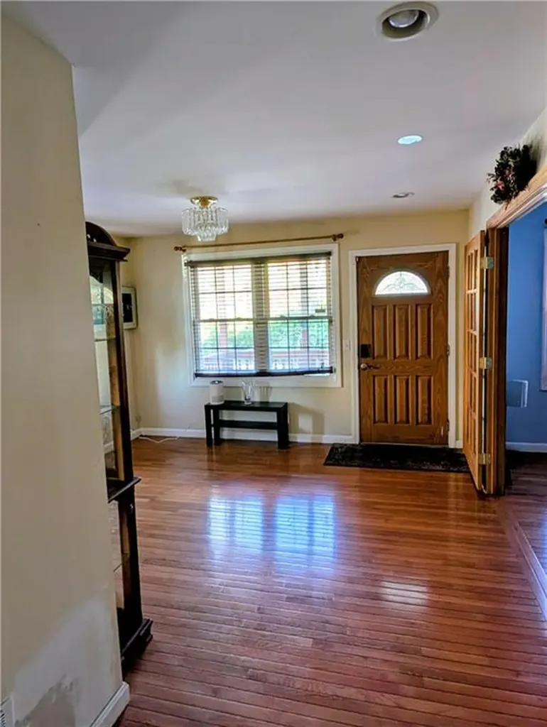 31 Burrows Street Providence RI 02907