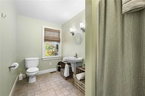 26 Swamp Road Little Compton RI 02837