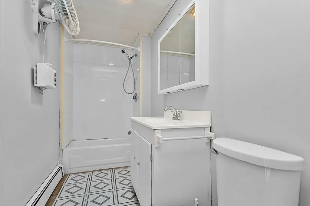 625 Gaskill Street Woonsocket RI 02895