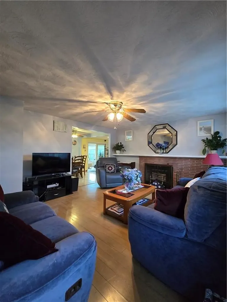 158 Underwood Avenue Warwick RI 02888