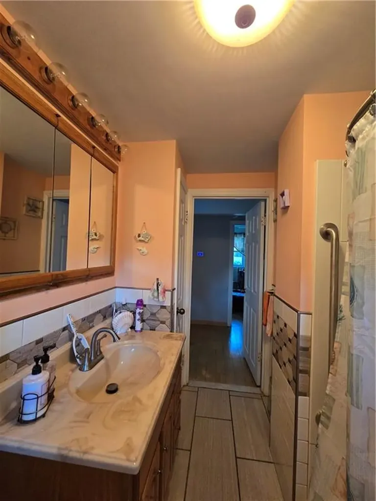 158 Underwood Avenue Warwick RI 02888