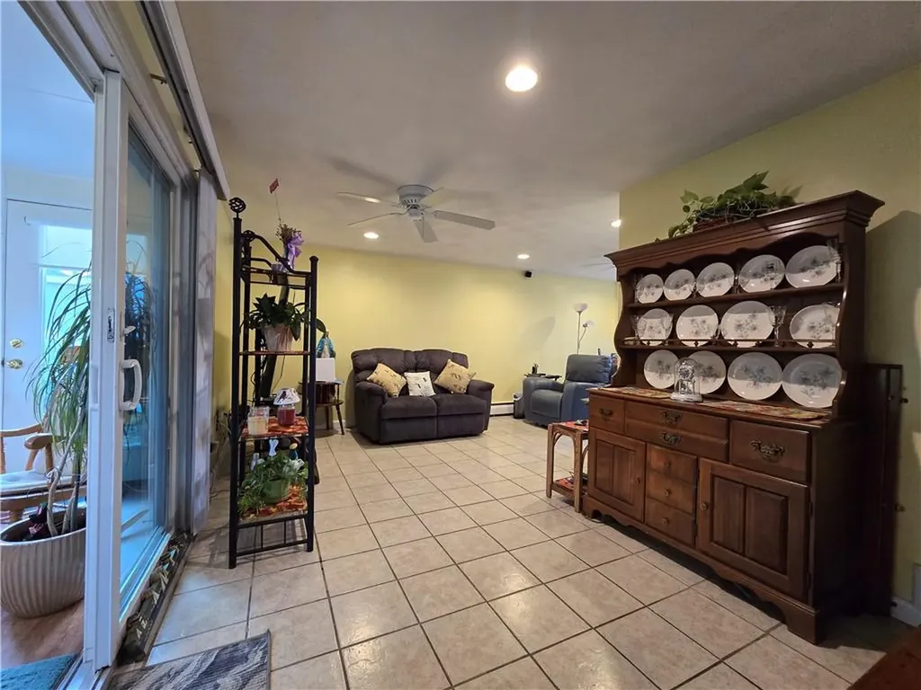 158 Underwood Avenue Warwick RI 02888