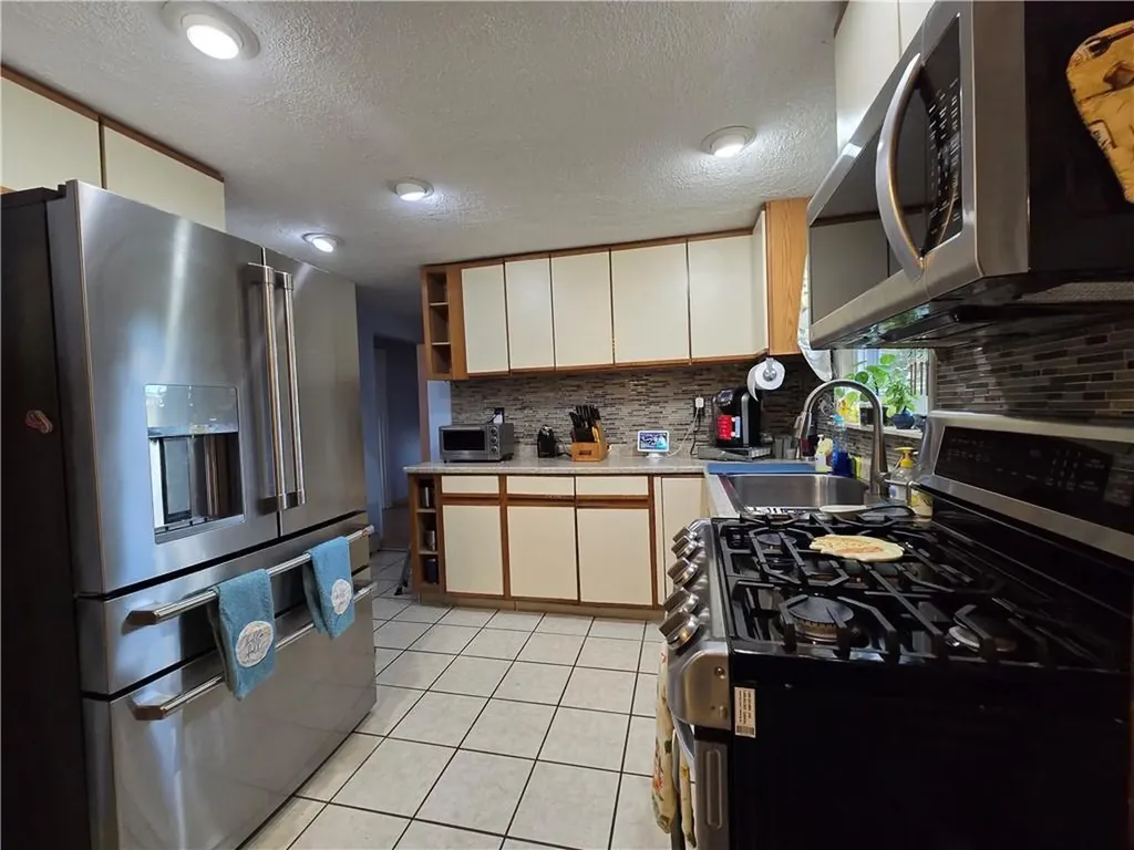 158 Underwood Avenue Warwick RI 02888