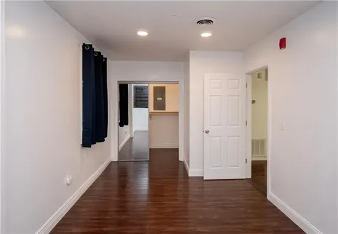 413 High Street Bristol RI 02809