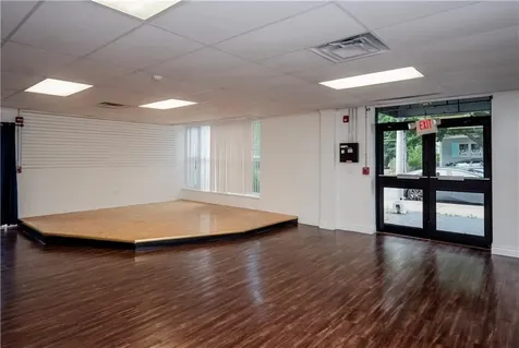 413 High Street Bristol RI 02809