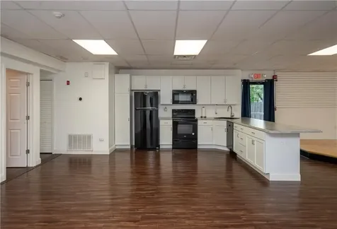 413 High Street Bristol RI 02809