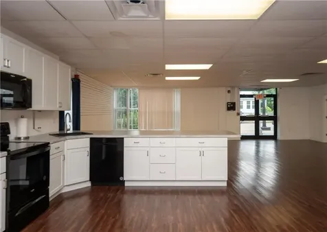 413 High Street Bristol RI 02809