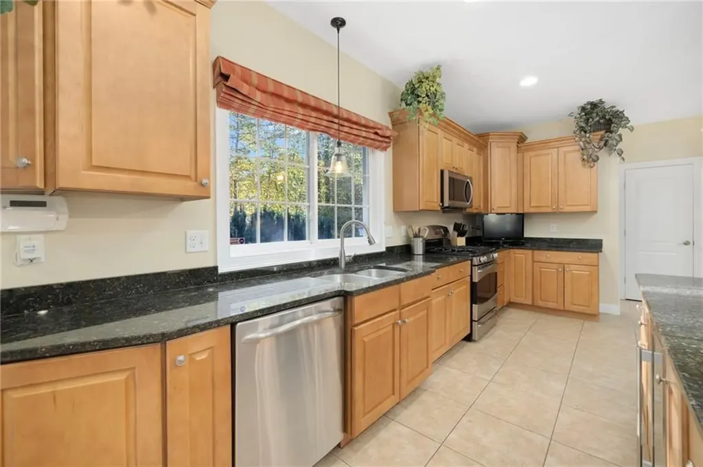 10 Honey Lou Court Cranston RI 02921