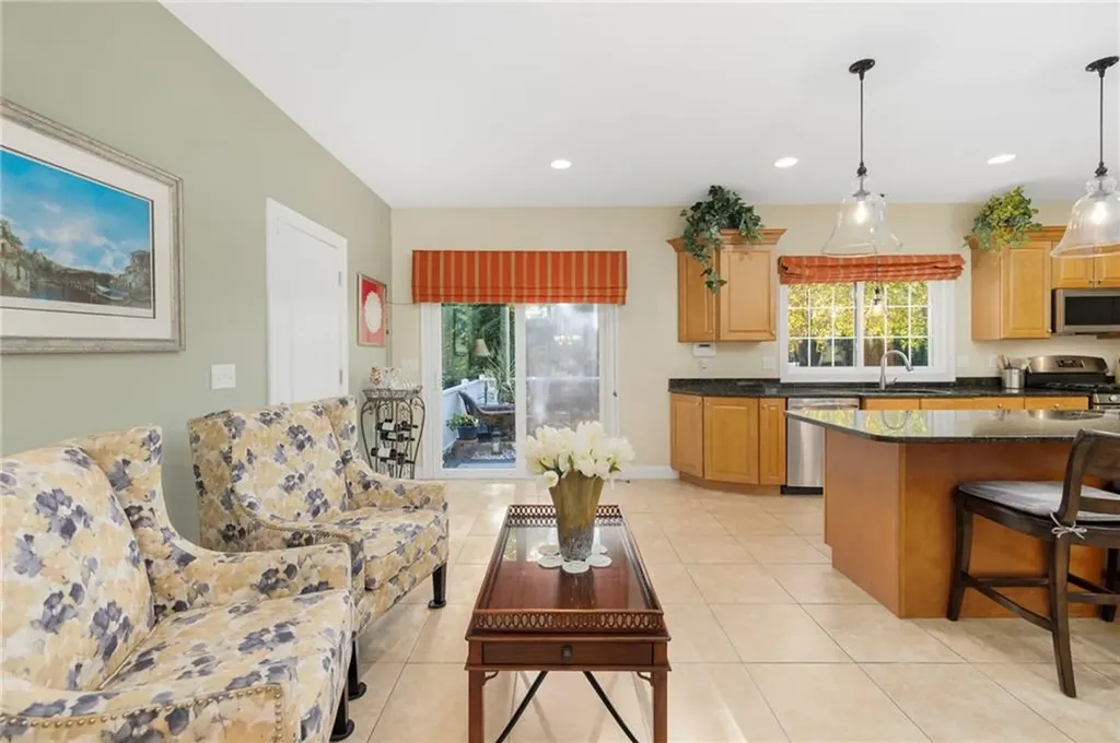 10 Honey Lou Court Cranston RI 02921